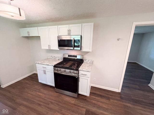 2434 W 67th Street, Indianapolis, IN 46268