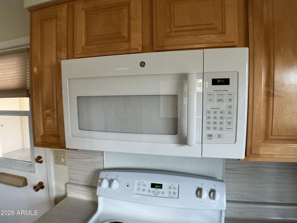 10419 W CORTE DEL SOL OESTE --, Sun City, AZ 85351 — photo 4