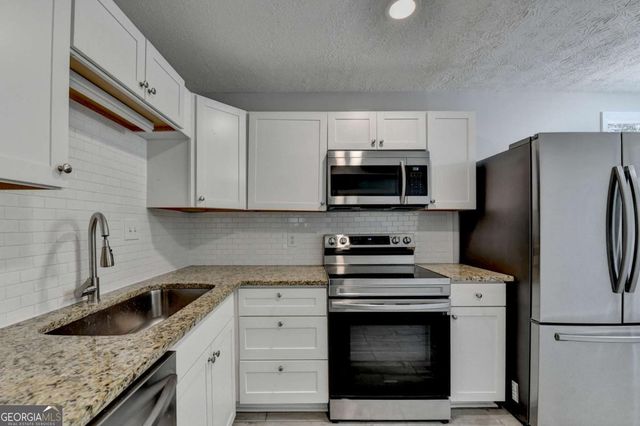 3357 Oak Drive, Snellville, GA 30078