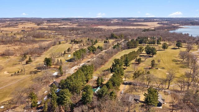 N7589 Lakeside Drive, Portage, WI 53901