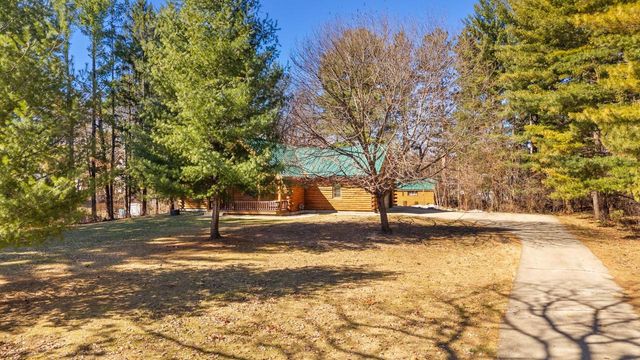 N7589 Lakeside Drive, Portage, WI 53901