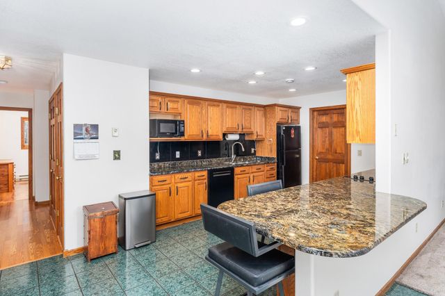 6848 Bear Island Road, Duluth, MN 55803