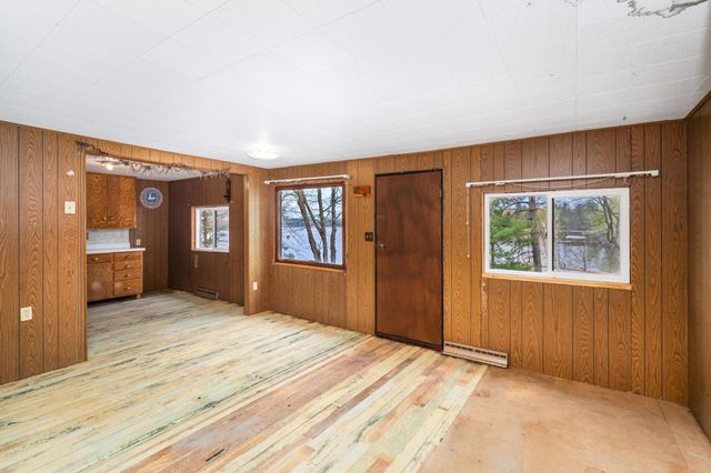 6848 Bear Island Road, Duluth, MN 55803