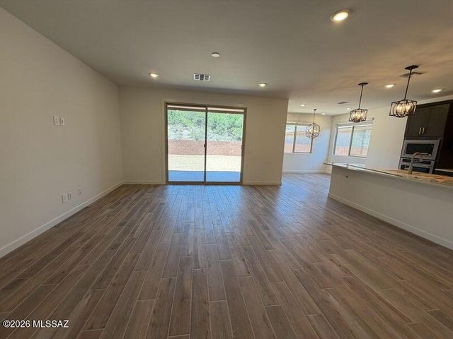 11923 N Shore Cliff Drive, Oro Valley, AZ 85737