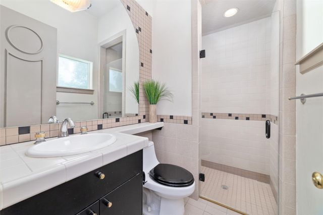 2814 Cedar Woods Place, Houston, TX 77068