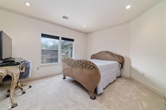 2814 Cedar Woods Place, Houston, TX 77068
