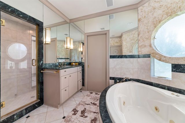2814 Cedar Woods Place, Houston, TX 77068