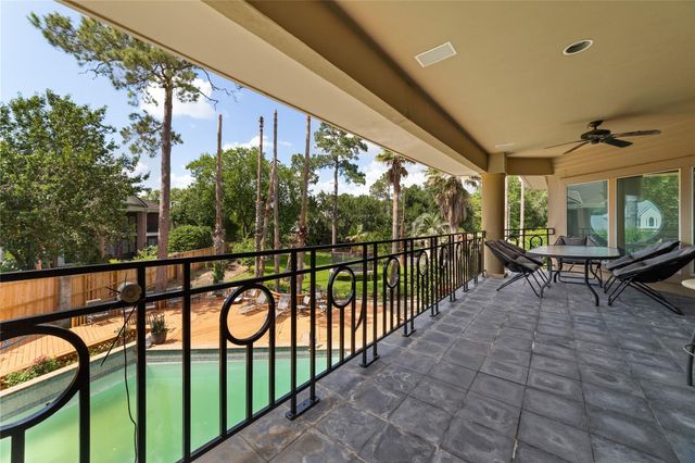 2814 Cedar Woods Place, Houston, TX 77068