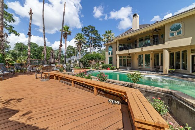 2814 Cedar Woods Place, Houston, TX 77068