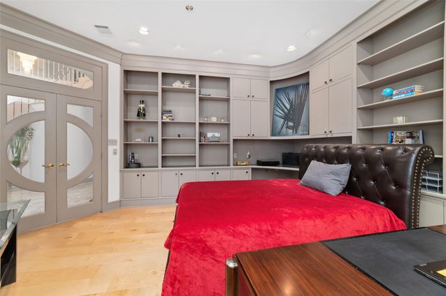 2814 Cedar Woods Place, Houston, TX 77068