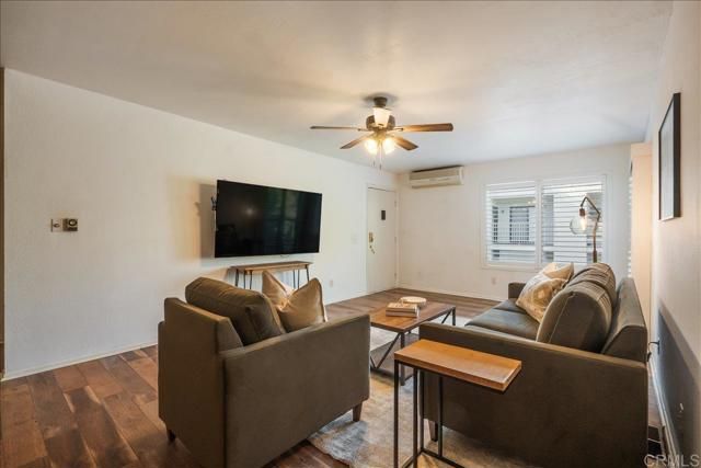 425 Autumn Drive 21, San Marcos, CA 92069