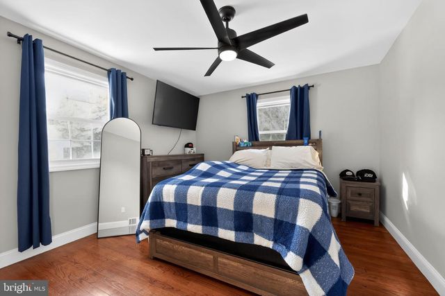 298 S TUCKAHOE RD, Williamstown, NJ 08094