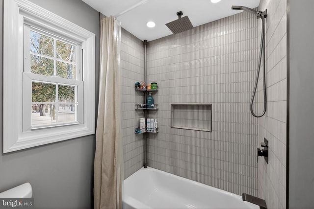 298 S TUCKAHOE RD, Williamstown, NJ 08094