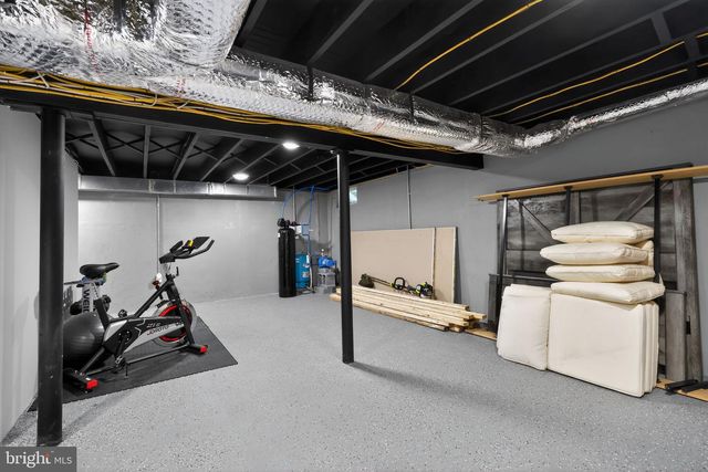 298 S TUCKAHOE RD, Williamstown, NJ 08094