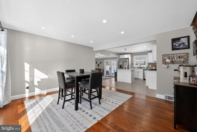 298 S TUCKAHOE RD, Williamstown, NJ 08094