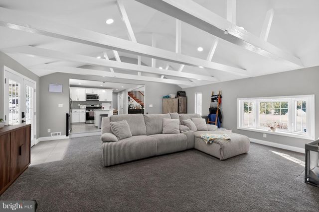 298 S TUCKAHOE RD, Williamstown, NJ 08094