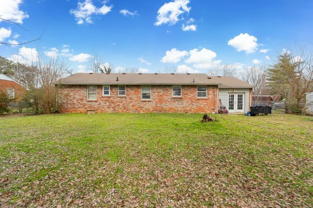 1610 Bartway Dr, Murfreesboro, TN 37130