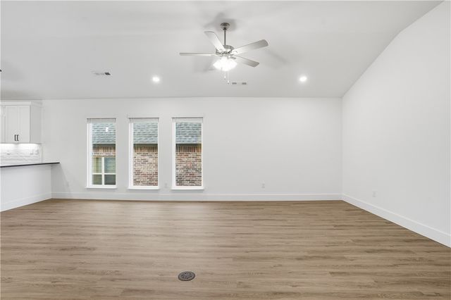 2732 Buckside Street, Springdale, AR 72762