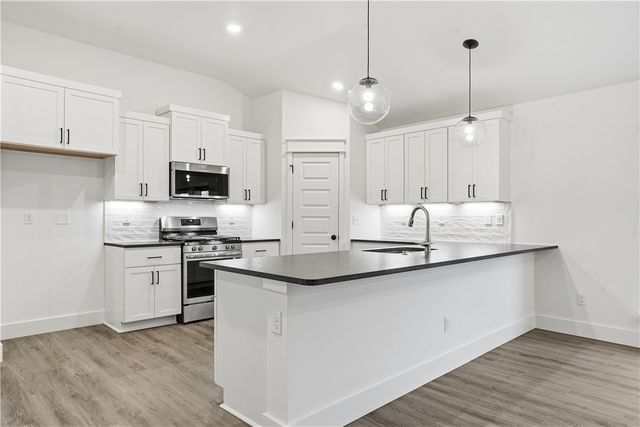 2732 Buckside Street, Springdale, AR 72762