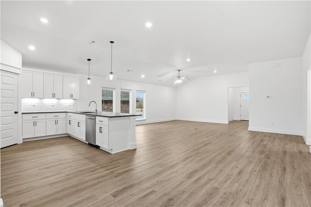 2732 Buckside Street, Springdale, AR 72762