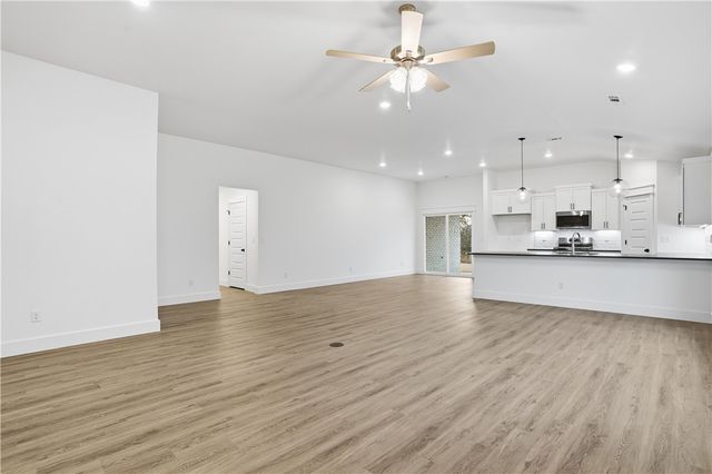 2732 Buckside Street, Springdale, AR 72762