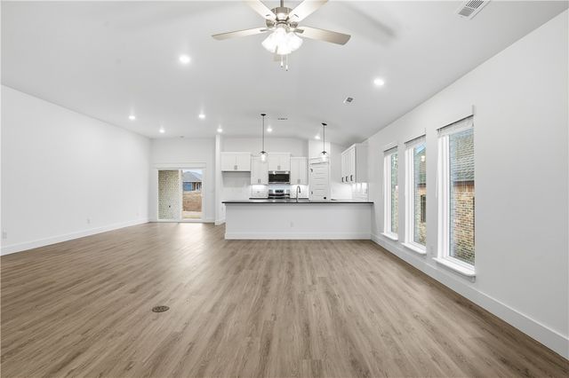 2732 Buckside Street, Springdale, AR 72762