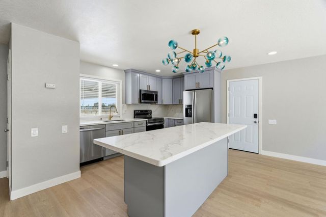 4838 Snell, San Jose, CA 95136