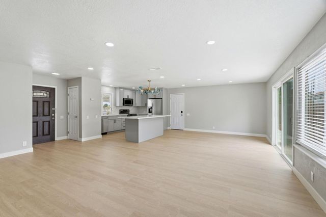 4838 Snell, San Jose, CA 95136