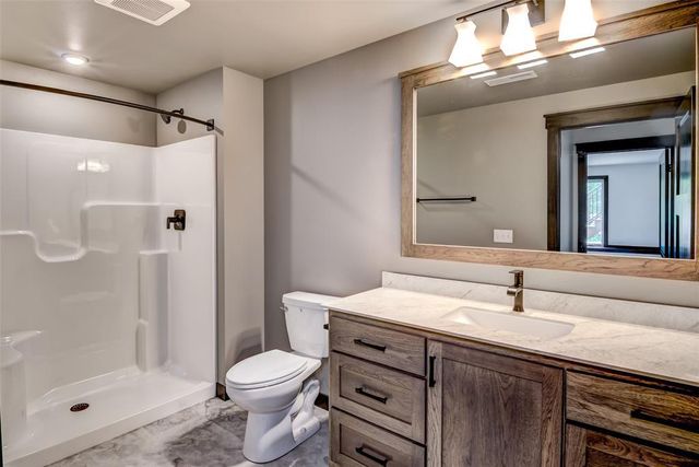1921 Legacy Drive, Eau Claire, WI 54703