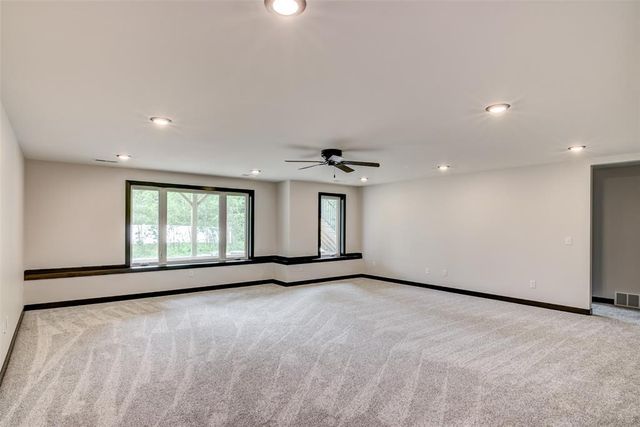1921 Legacy Drive, Eau Claire, WI 54703