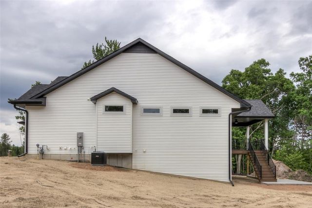 1921 Legacy Drive, Eau Claire, WI 54703