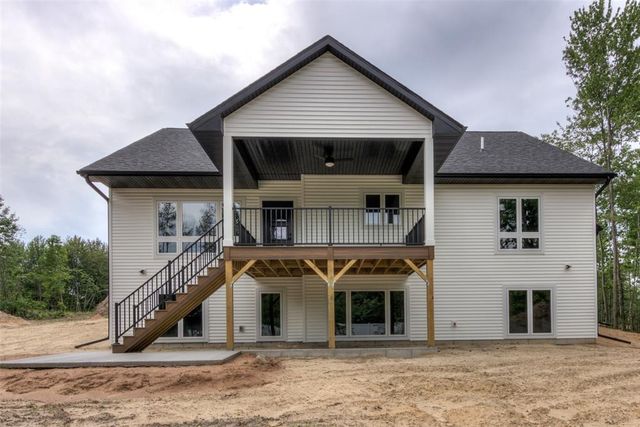 1921 Legacy Drive, Eau Claire, WI 54703