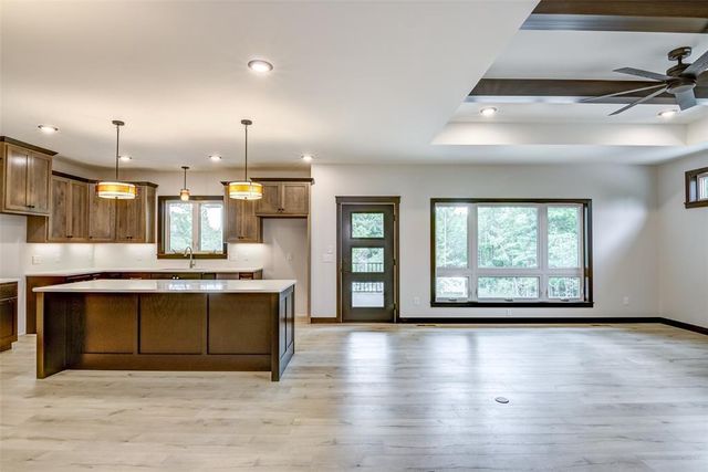 1921 Legacy Drive, Eau Claire, WI 54703