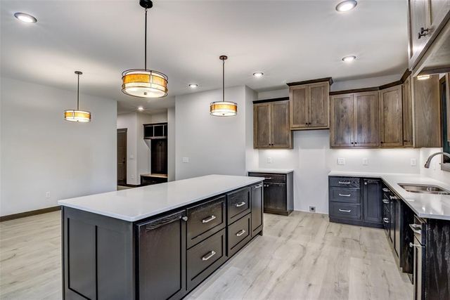 1921 Legacy Drive, Eau Claire, WI 54703