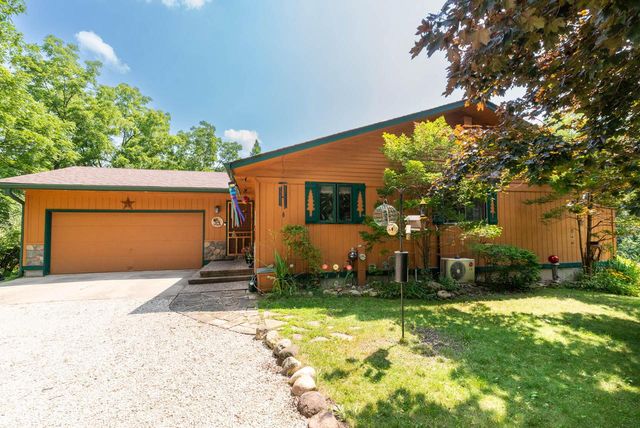 27130 89th STREET, Salem, WI 53168