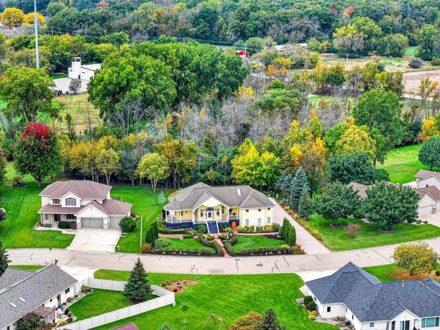 1521 FALLOW DRIVE, Neenah, WI 54956