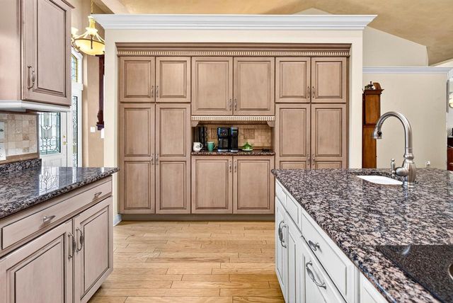 1521 FALLOW DRIVE, Neenah, WI 54956