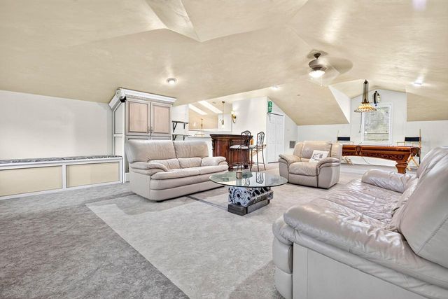 1521 FALLOW DRIVE, Neenah, WI 54956