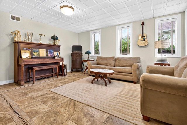 1521 FALLOW DRIVE, Neenah, WI 54956