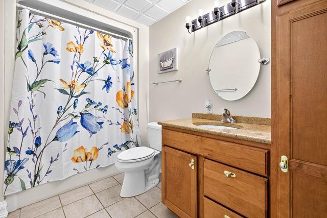 1521 FALLOW DRIVE, Neenah, WI 54956