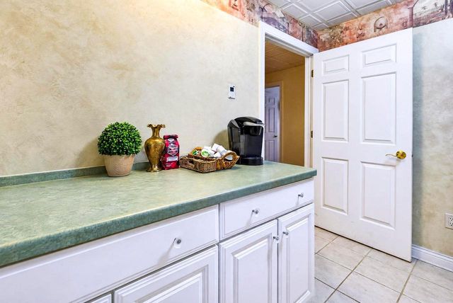 1521 FALLOW DRIVE, Neenah, WI 54956
