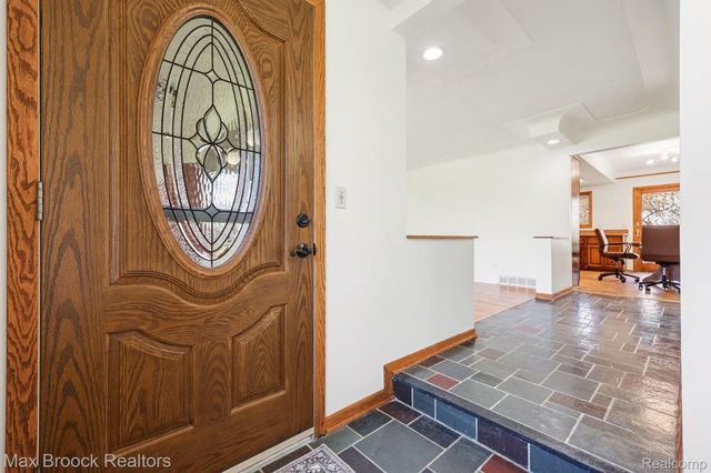 5030 Stellar Road, Shelby Charter Township, MI 48316