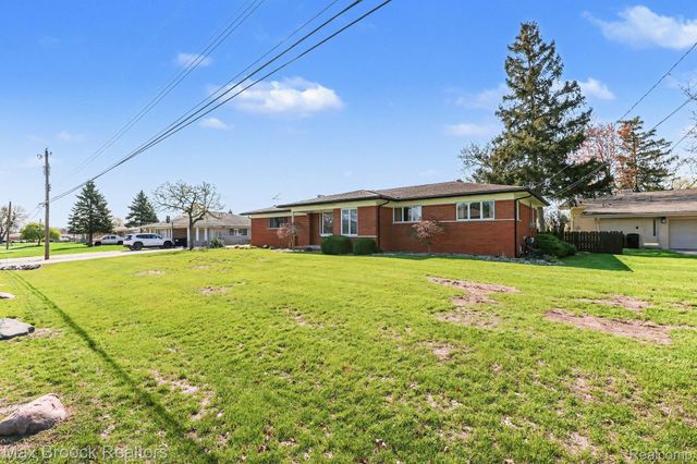 5030 Stellar Road, Shelby Charter Township, MI 48316