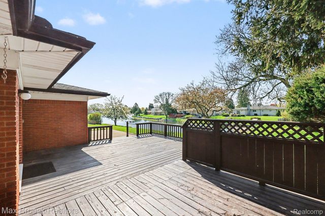 5030 Stellar Road, Shelby Charter Township, MI 48316