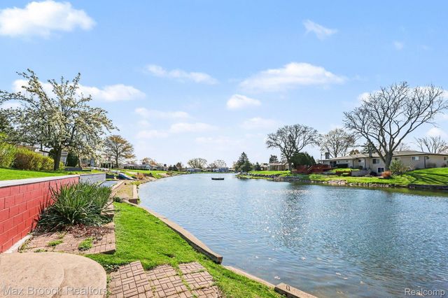 5030 Stellar Road, Shelby Charter Township, MI 48316