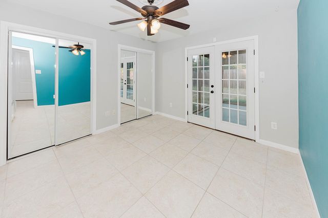 139 Village Forest DR, Smithville, TX 78957