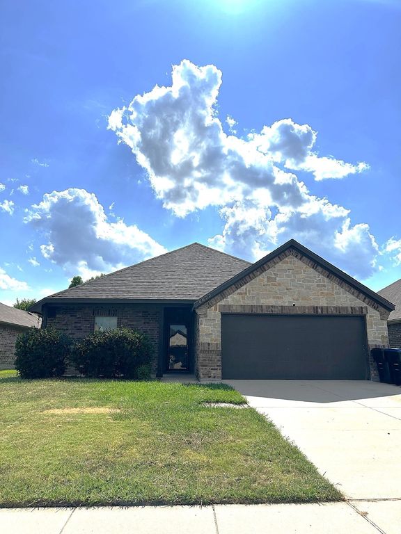 8822 Kiowa Drive, Greenville, TX 75402
