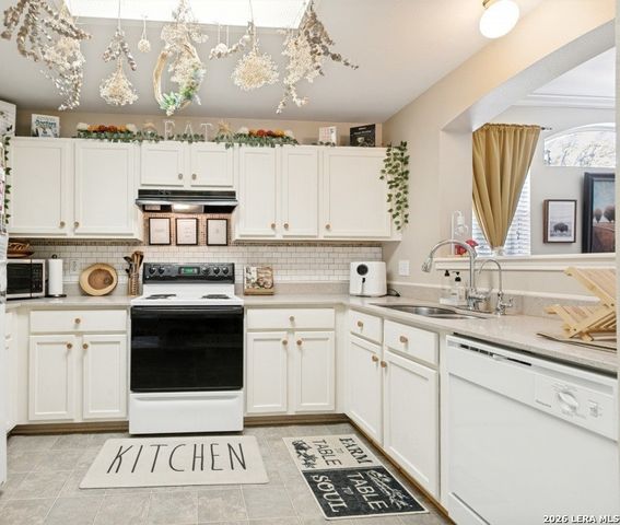 7702 WEXFORD CV, San Antonio, TX 78240