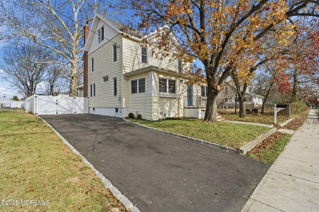 307 Pine Street, Lakehurst, NJ 08733