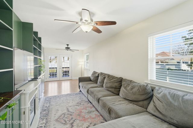 307 Pine Street, Lakehurst, NJ 08733